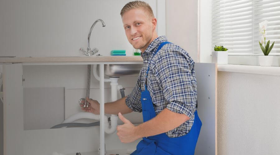 Professional water heater repair in Oak, NE